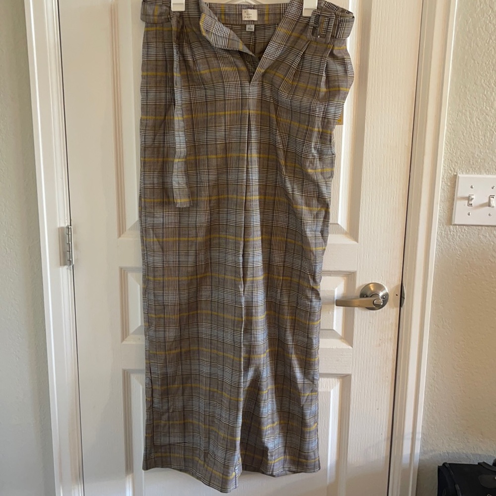 NWT wide leg trousers.
